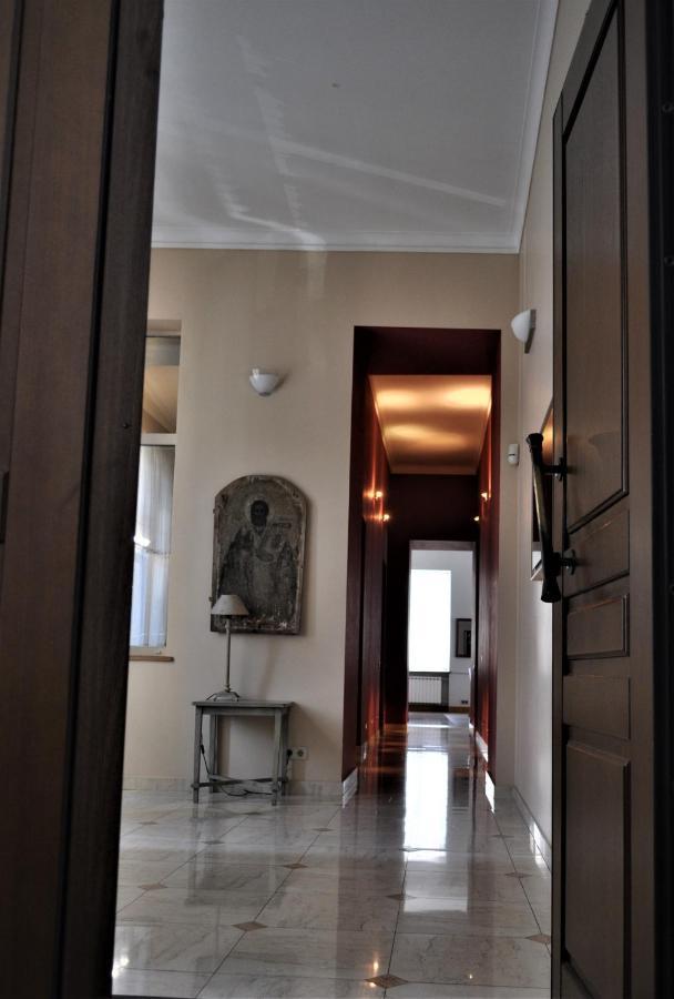 Great 144 Sq.M. Apartment In The Center Of 키예프 외부 사진