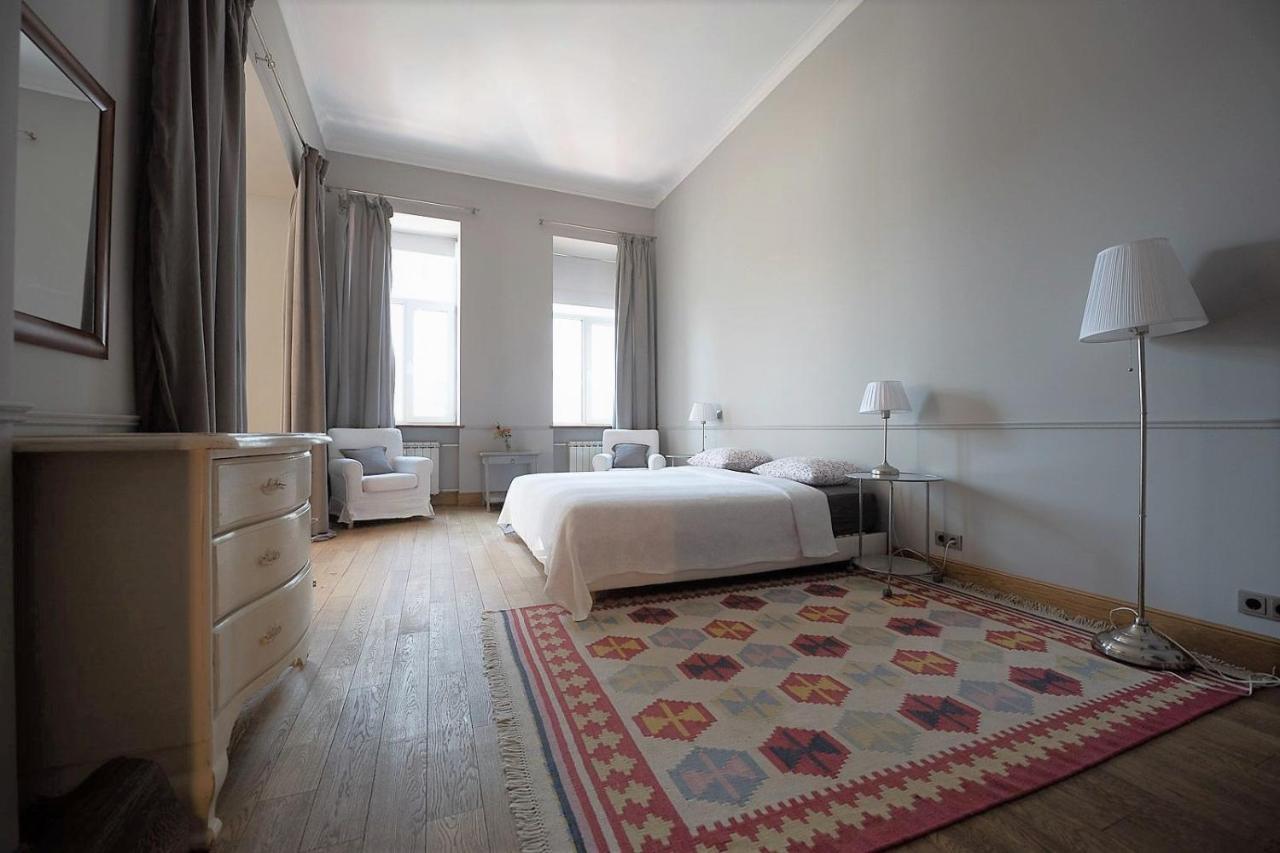 Great 144 Sq.M. Apartment In The Center Of 키예프 외부 사진
