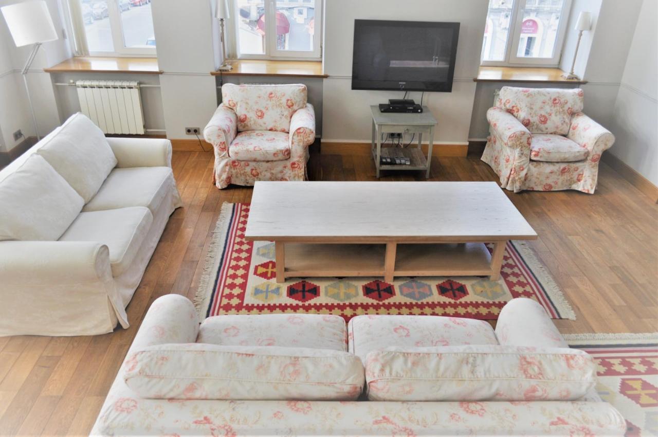 Great 144 Sq.M. Apartment In The Center Of 키예프 외부 사진