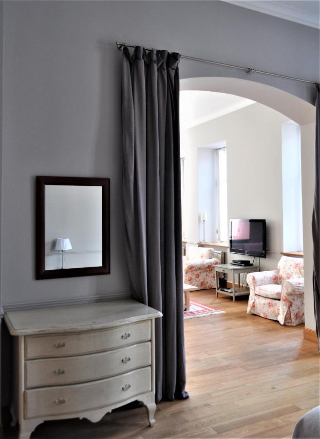 Great 144 Sq.M. Apartment In The Center Of 키예프 외부 사진