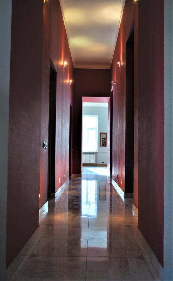Great 144 Sq.M. Apartment In The Center Of 키예프 외부 사진